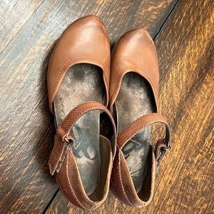 OTBT Brown Leather Wedges